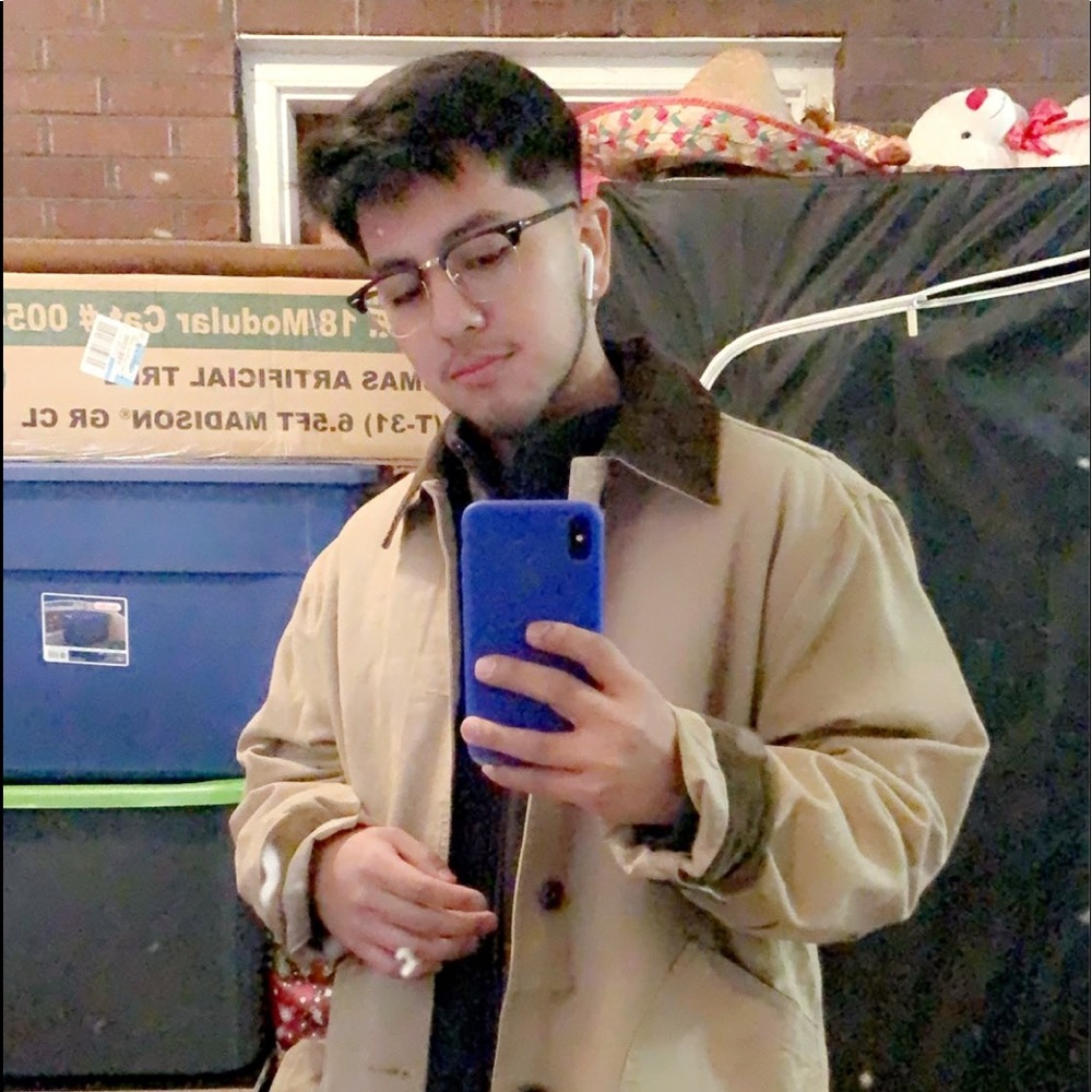 Meet your Posher, Diego